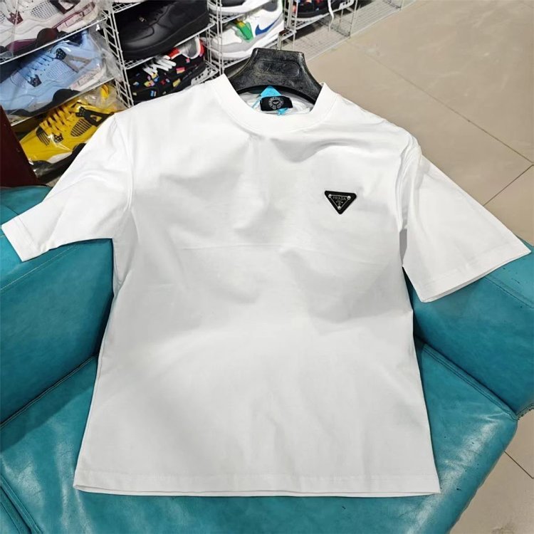 Prada Light Luxury Business Short Sleeve T-shirt Men's White Grey Half Sleeve Top | Superrbuy Spread