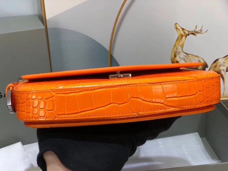 Balenciaga Crocodile Pattern Head Layer Calfskin Single Shoulder Handheld Underarm Bag Women's Bag |