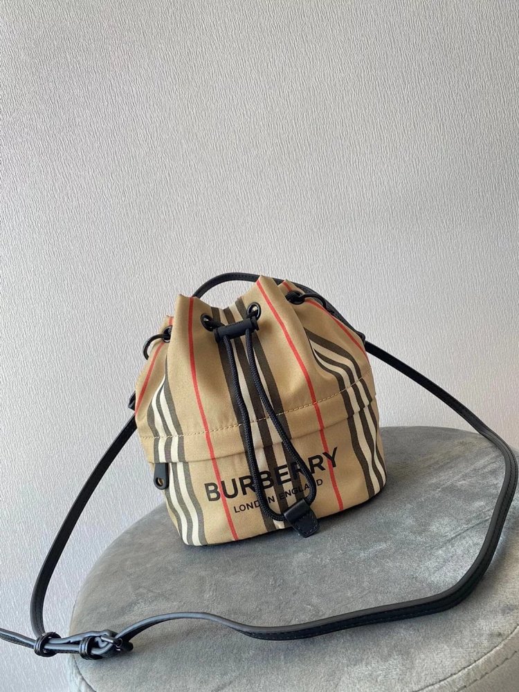 Burberry storage classic plaid canvas bucket bag drawstring bag