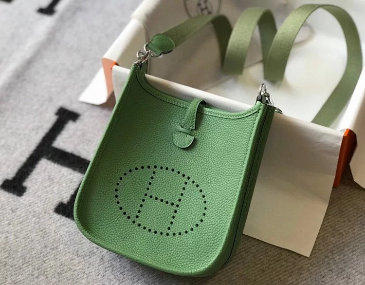 Hermes mini calf leather hollow shoulder crossbody buckle women's bag | Superrbuy Spreadsheet
