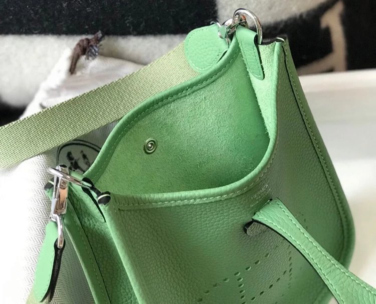 Hermes mini calf leather hollow shoulder crossbody buckle women's bag | Superrbuy Spreadsheet