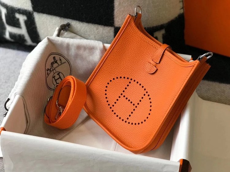 Hermes mini calf leather hollow shoulder crossbody buckle women's bag | Superrbuy Spreadsheet