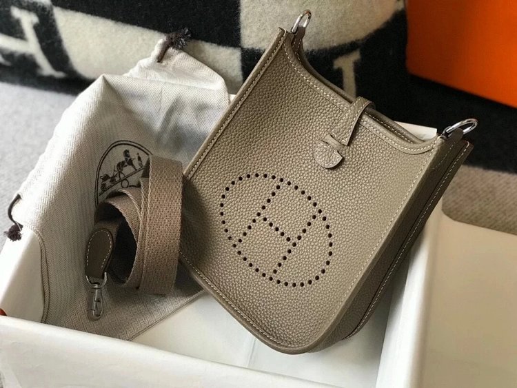 Hermes mini calf leather hollow shoulder crossbody buckle women's bag | Superrbuy Spreadsheet