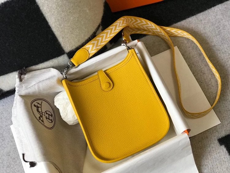 Hermes mini calf leather hollow shoulder crossbody buckle women's bag | Superrbuy Spreadsheet