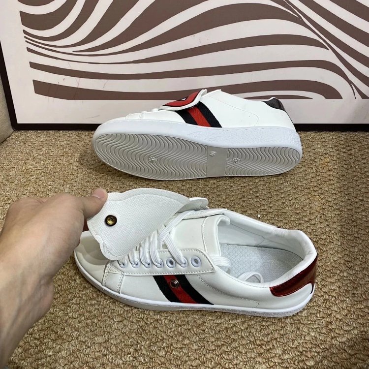 Gucci kisses red lips in white shoes | Superrbuy Spreadsheet