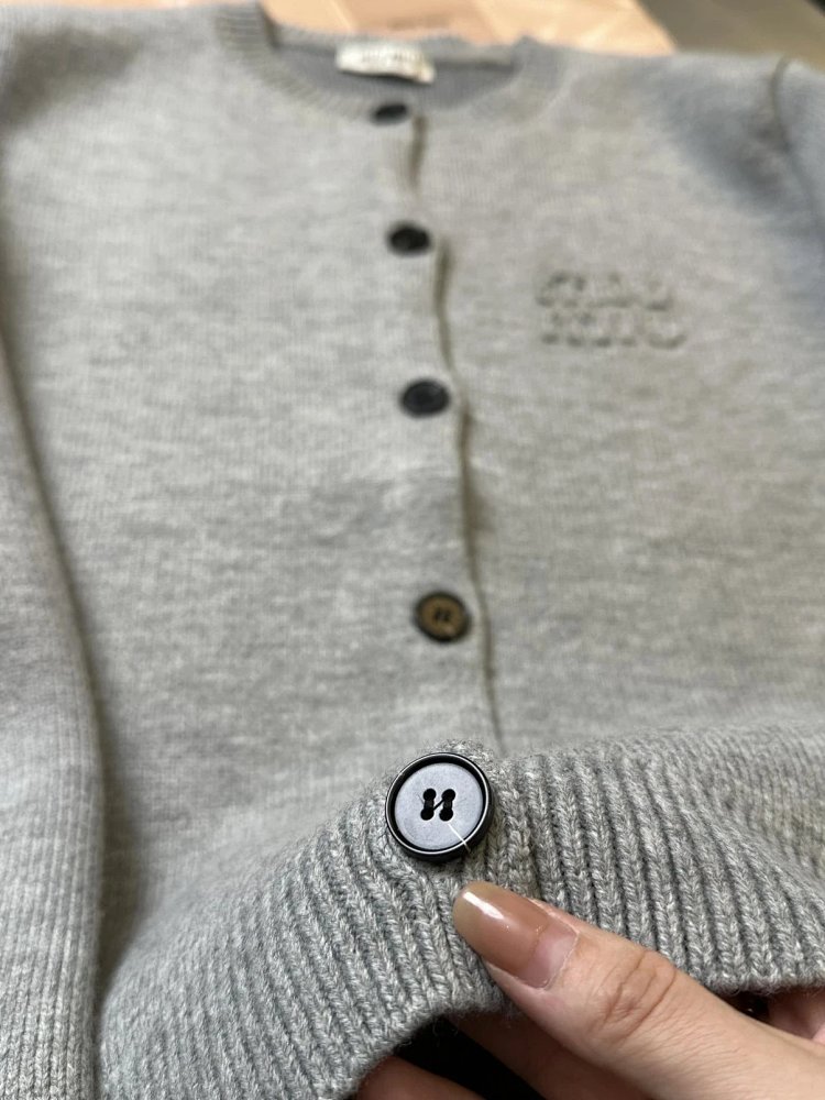 Miumiu Knitted Cardigan Trendy Sweater | Superrbuy Spreadsheet