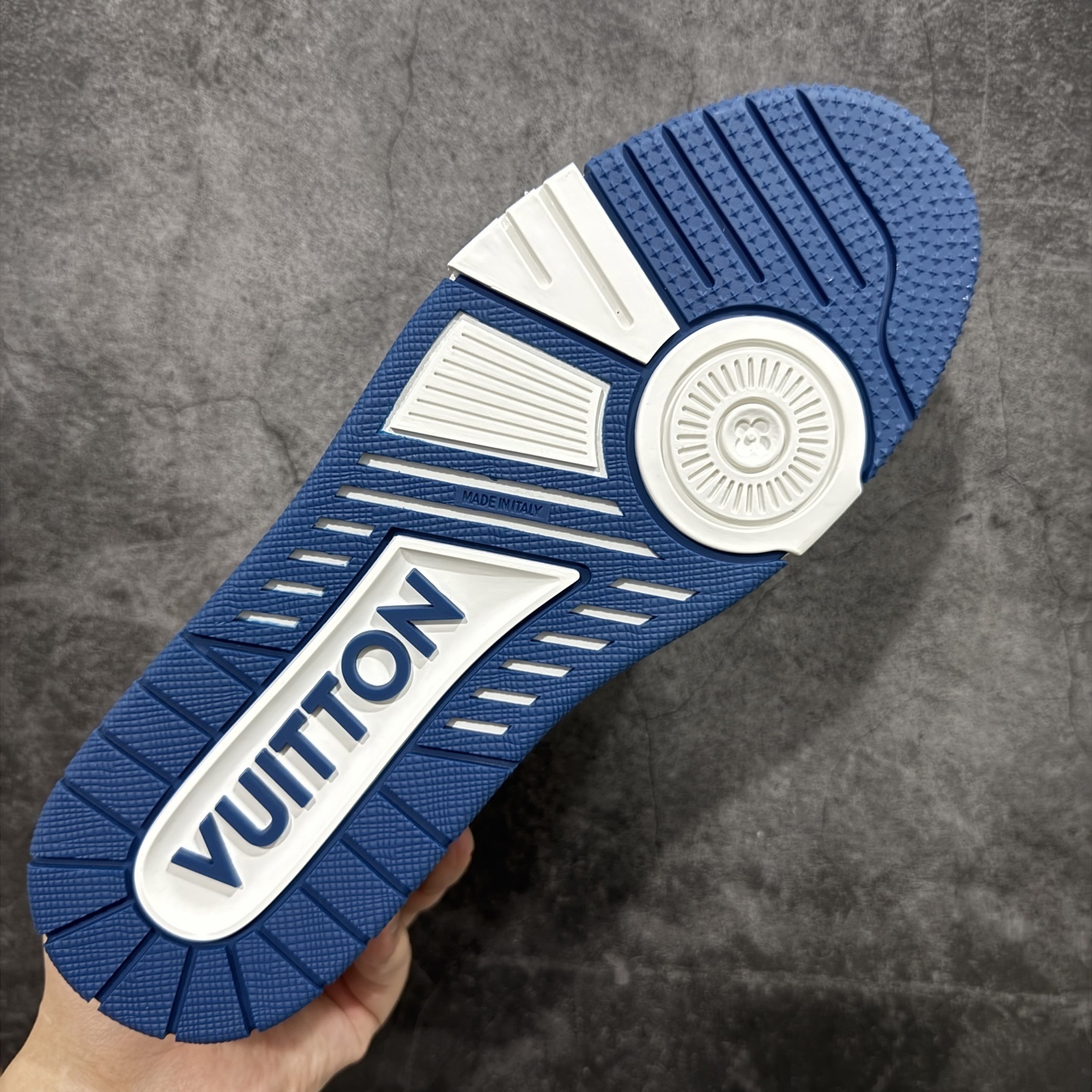 Louis Vuitton  Trainer Sneaker T538001 | Superrbuy Spreadsheet