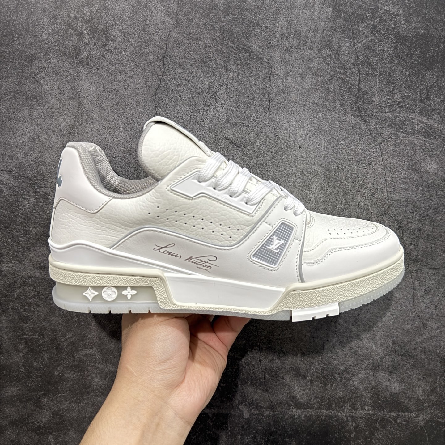 Louis Vuitton  Trainer Sneaker T538002 | Superrbuy Spreadsheet