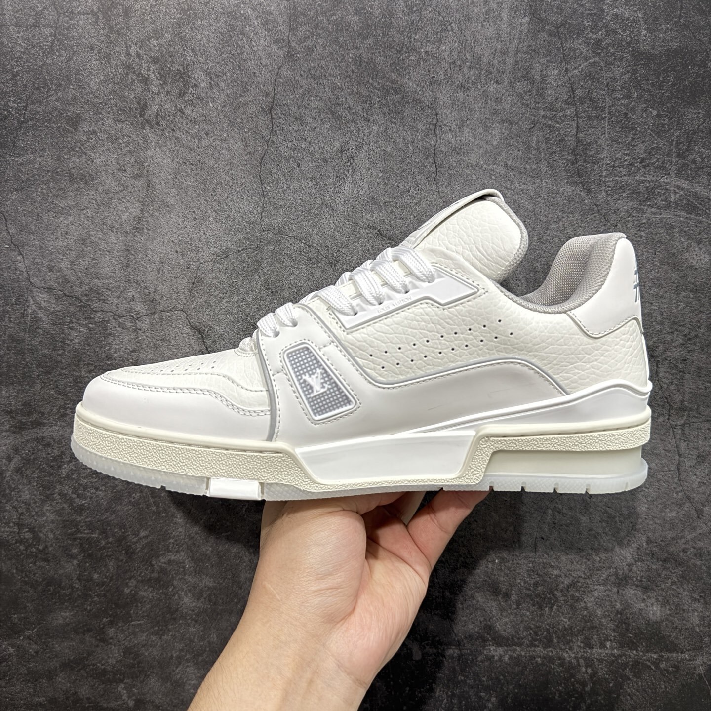 Louis Vuitton  Trainer Sneaker T538002 | Superrbuy Spreadsheet