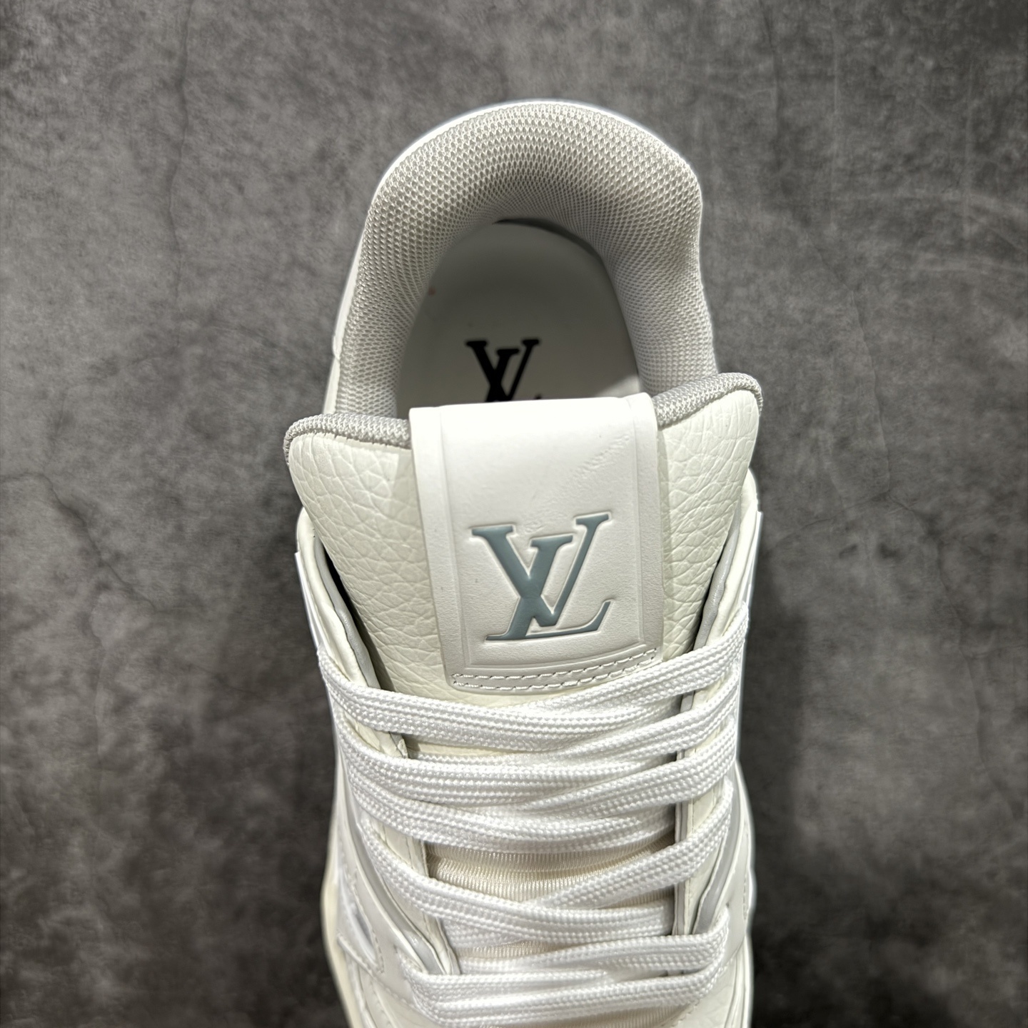 Louis Vuitton  Trainer Sneaker T538002 | Superrbuy Spreadsheet