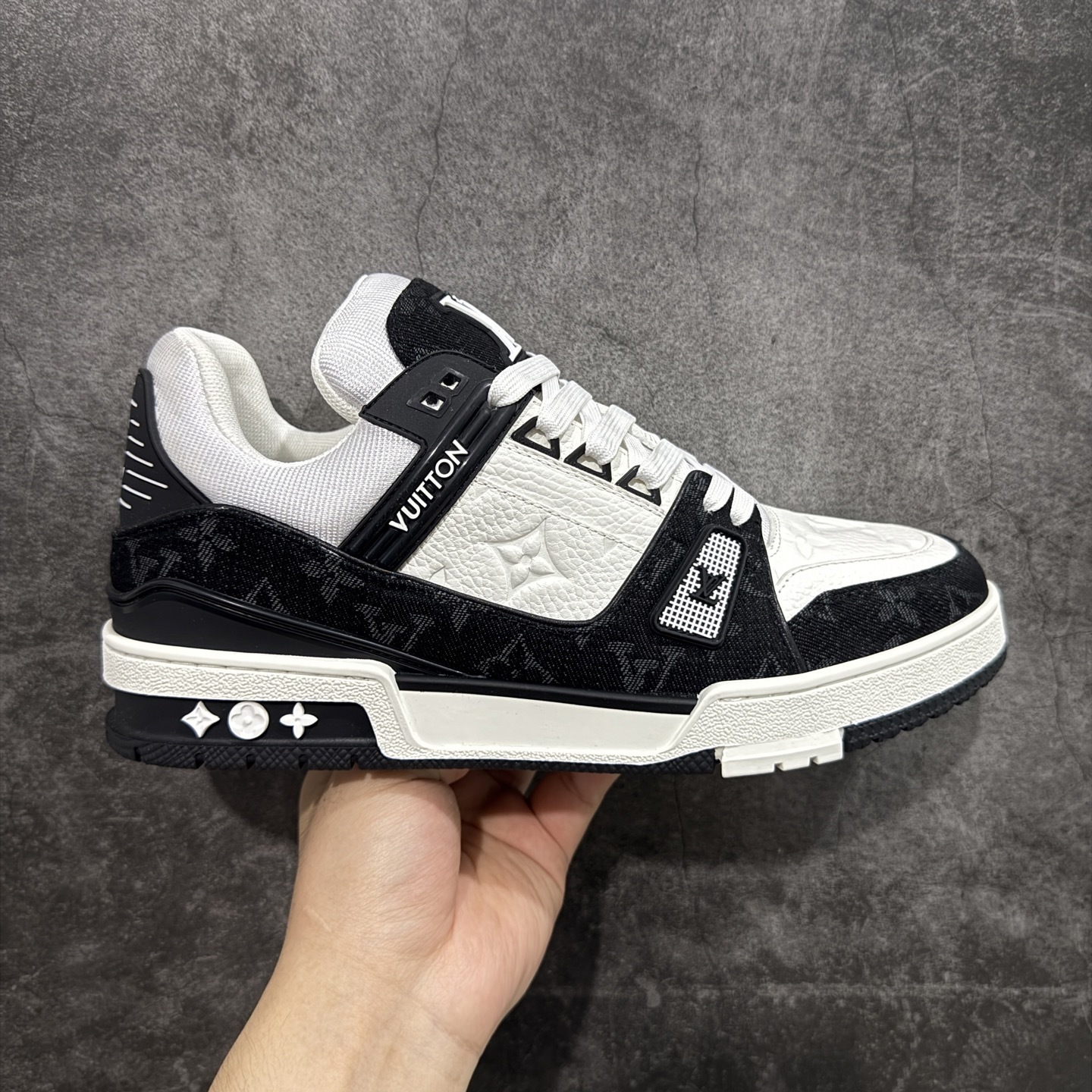 Louis Vuitton  Trainer Sneaker T538004 | Superrbuy Spreadsheet