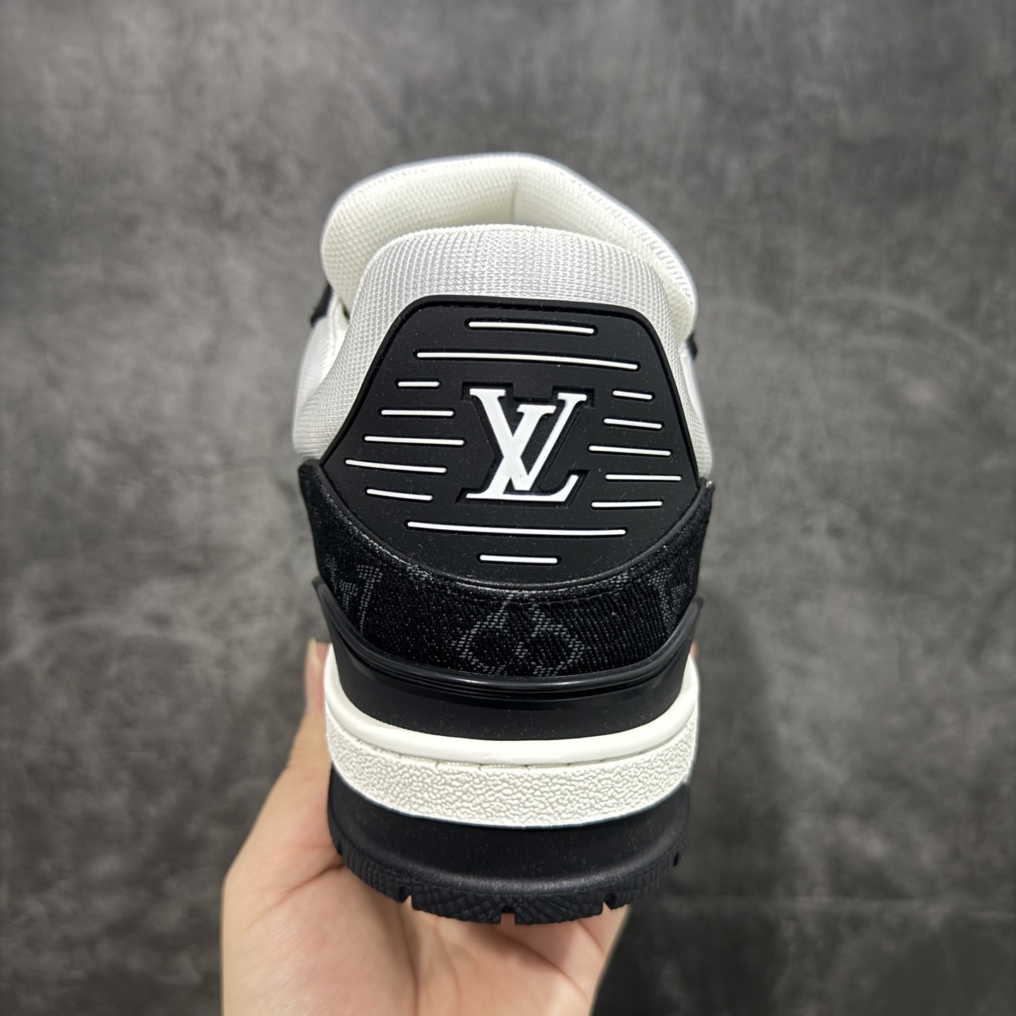 Louis Vuitton  Trainer Sneaker T538004 | Superrbuy Spreadsheet