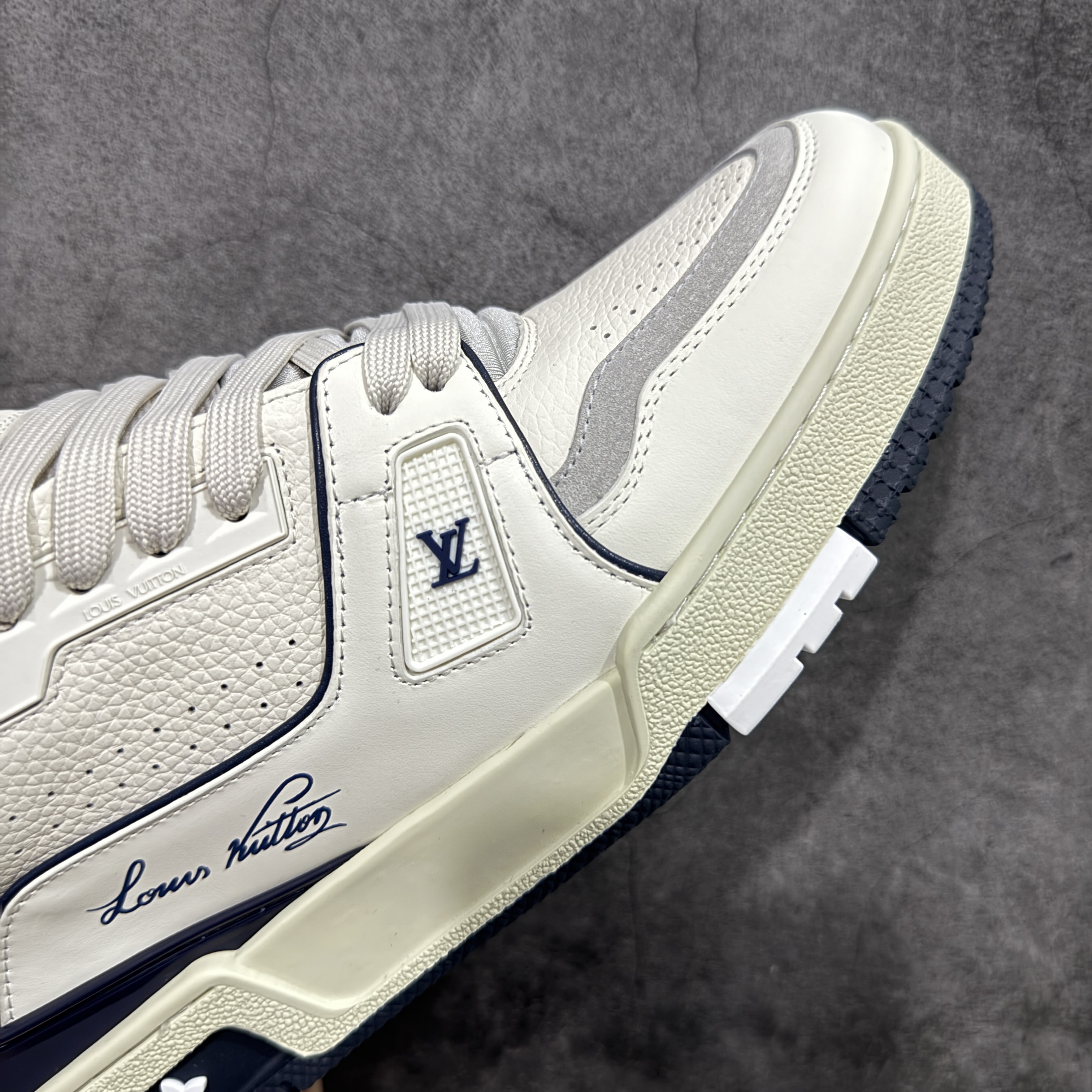 Louis Vuitton  Trainer Sneaker T538006 | Superrbuy Spreadsheet