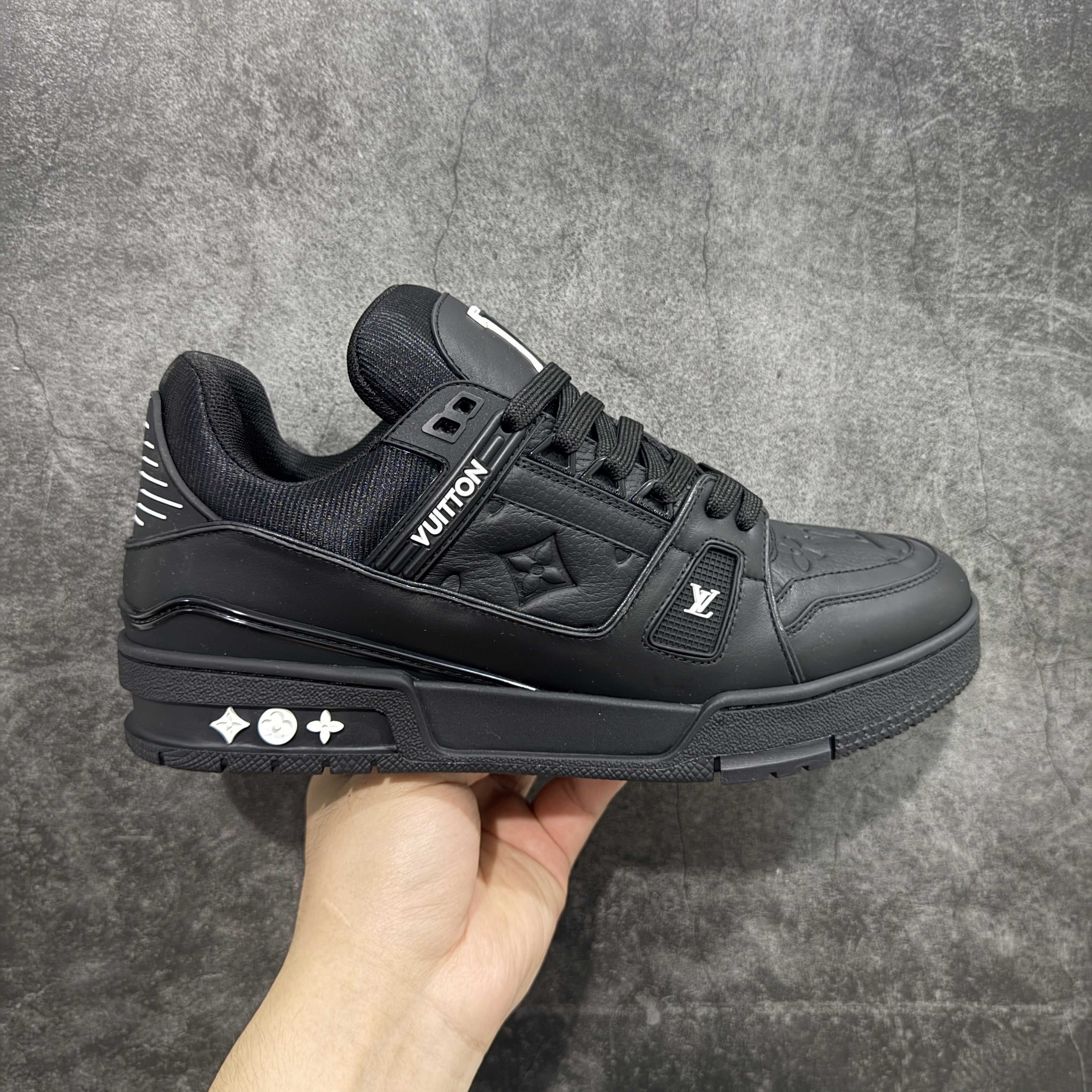 Louis Vuitton  Trainer Sneaker T538007 | Superrbuy Spreadsheet