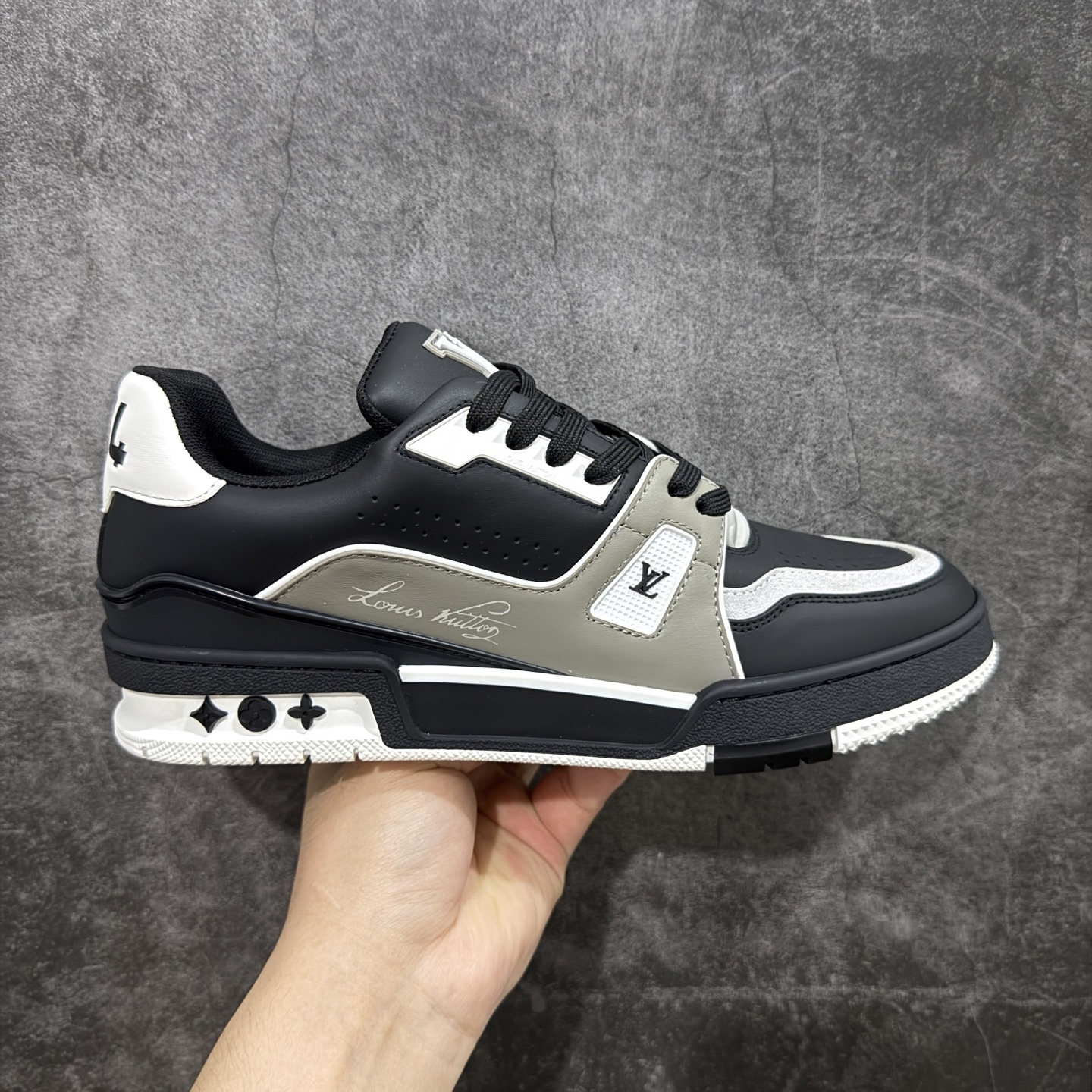 Louis Vuitton Trainer Sneaker T538010 | Superrbuy Spreadsheet