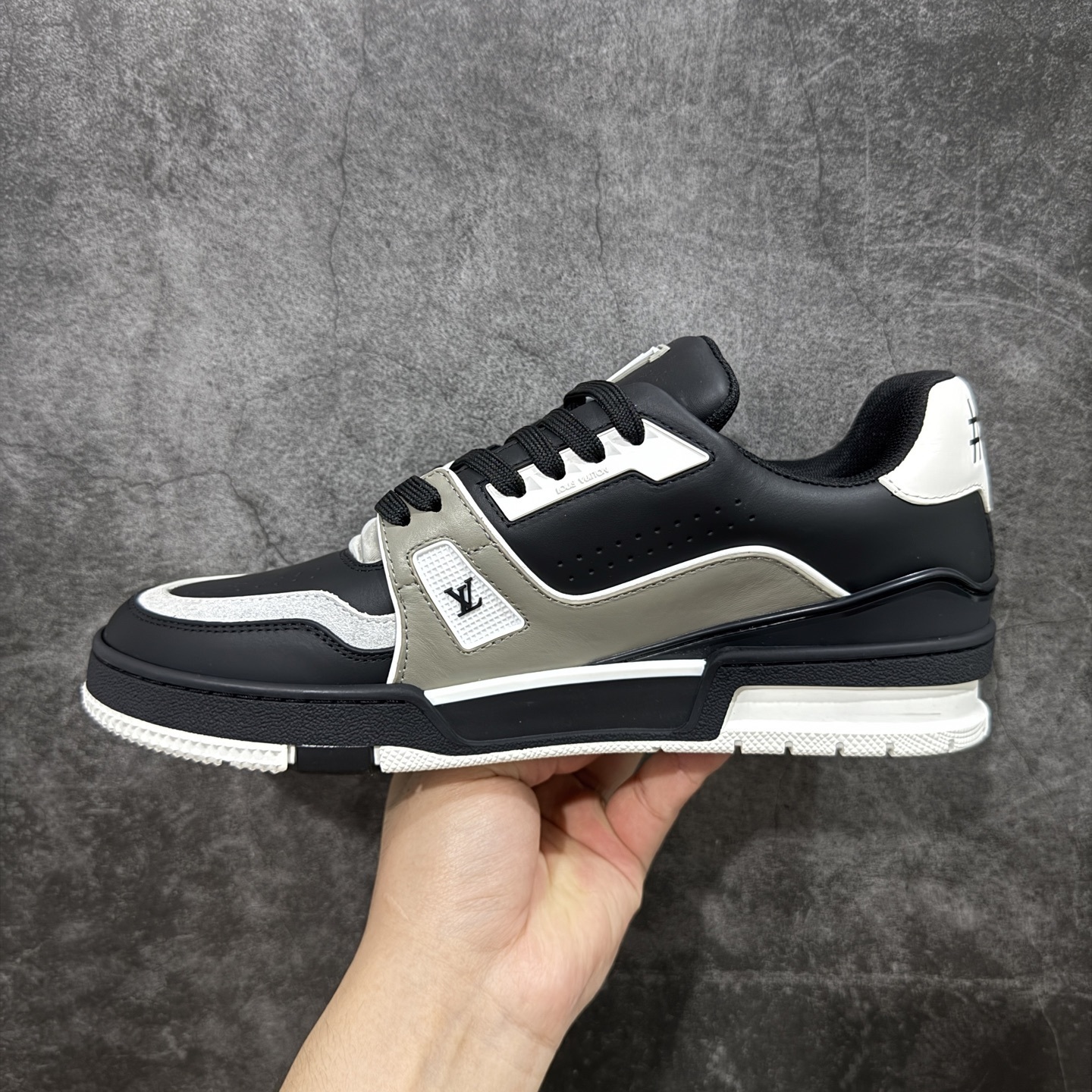 Louis Vuitton Trainer Sneaker T538010 | Superrbuy Spreadsheet