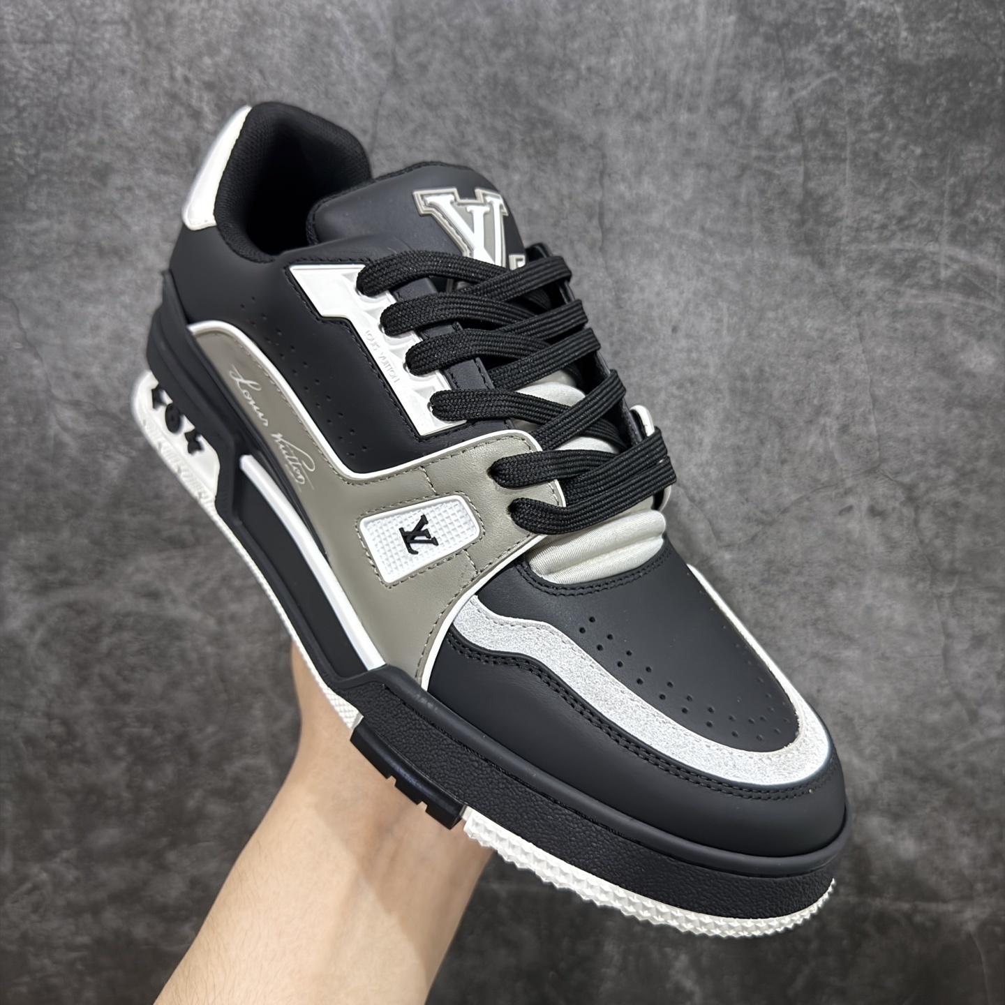 Louis Vuitton Trainer Sneaker T538010 | Superrbuy Spreadsheet