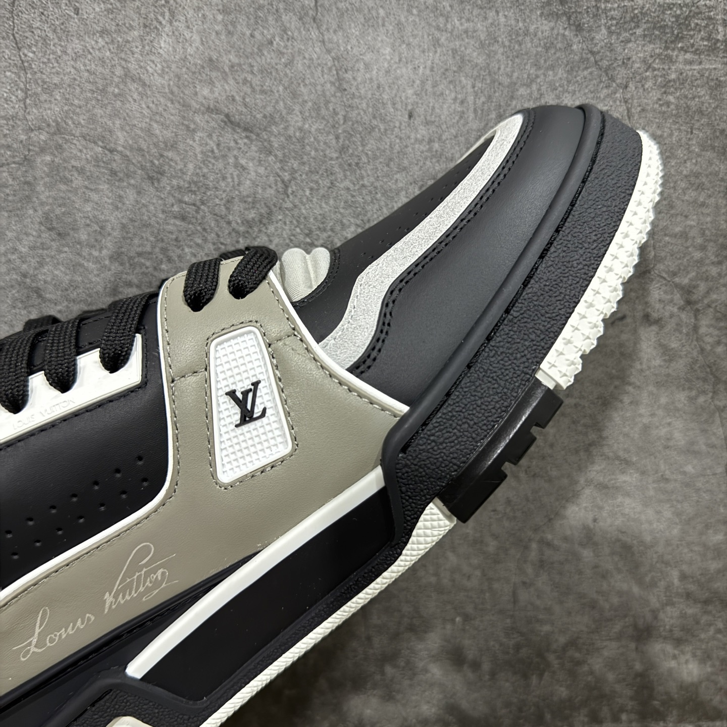 Louis Vuitton Trainer Sneaker T538010 | Superrbuy Spreadsheet