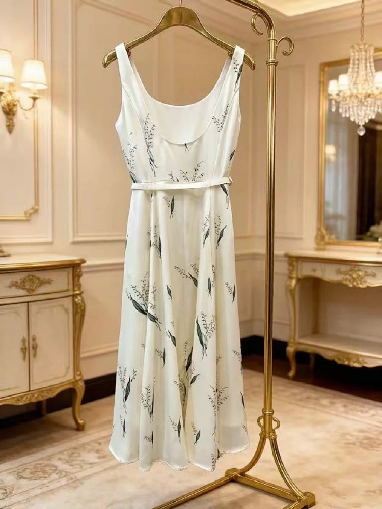 skirrt  Summer new product French retro lily of the valley print suspender skirt | Superrbuy Spreads